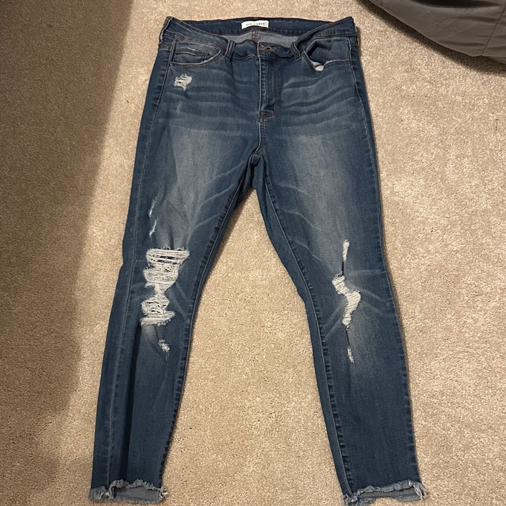 Trendy Distressed Skinny Jeans in Blue